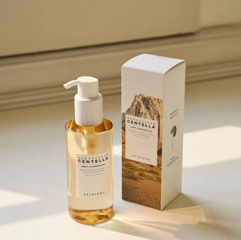  "SKIN1004 Madagascar Centella Light Cleansing Oil, a gentle makeup remover in a 200ml bottle."